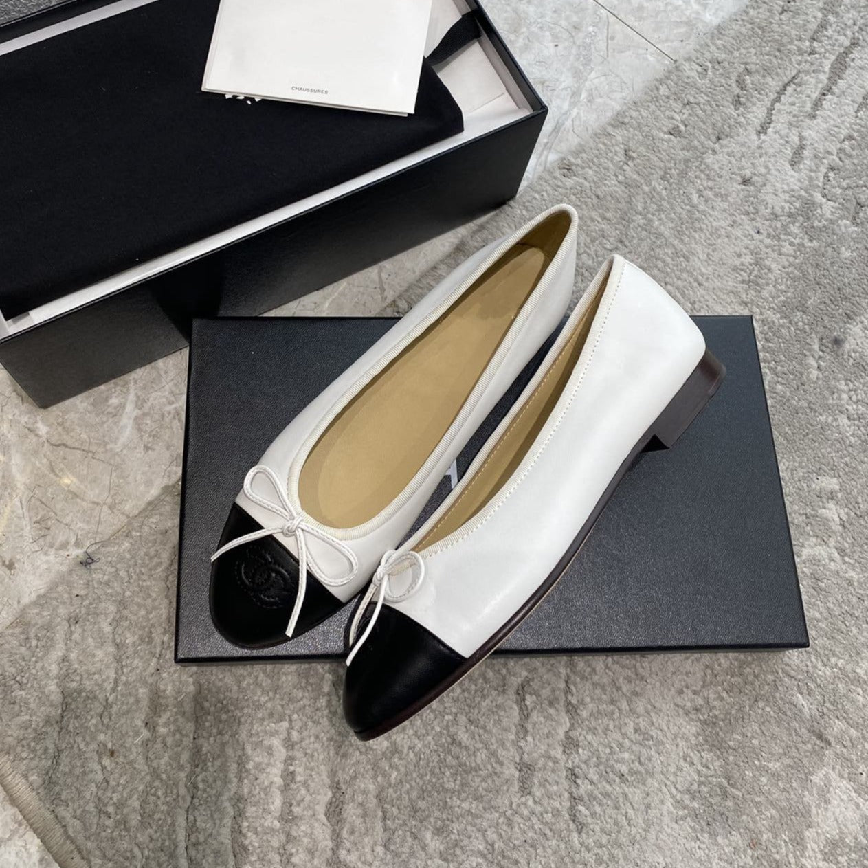 zCHANE.L Ballet Flats White Black Lambskin