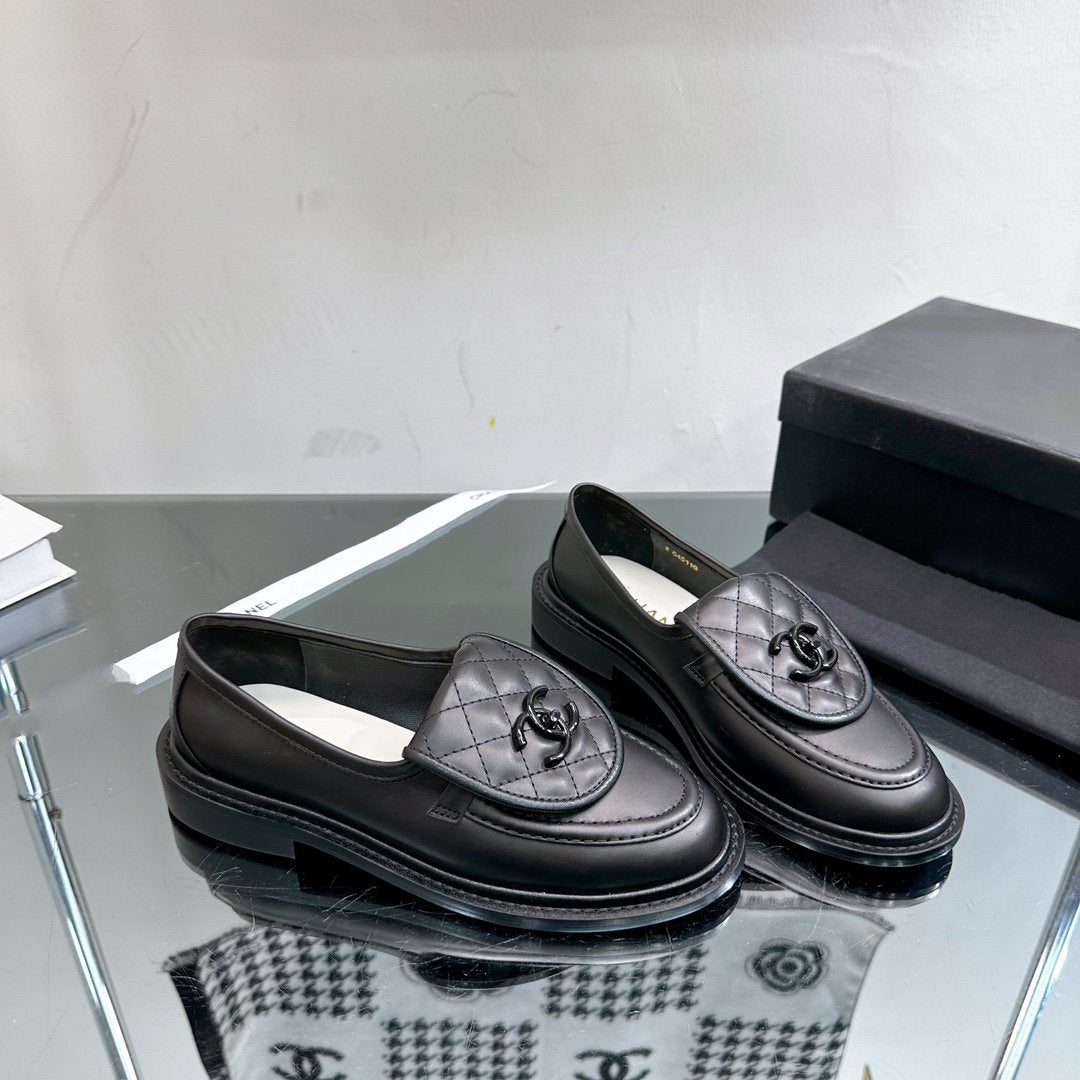 zCHANE.L Moccasins Black Quilted Calfskin