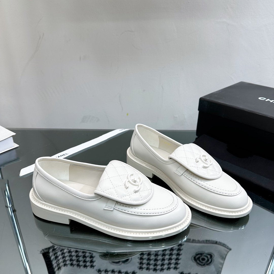 zCHANE.L Moccasins White Quilted Calfskin