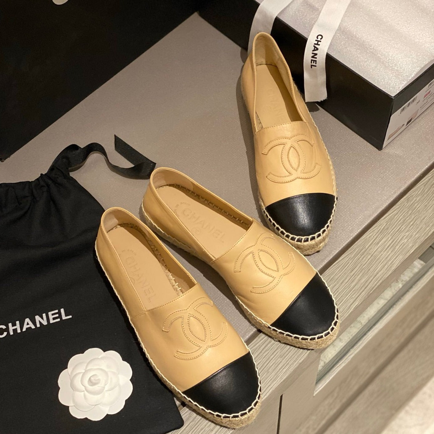 zCHANE.L cc espadrilles beige black calfskin