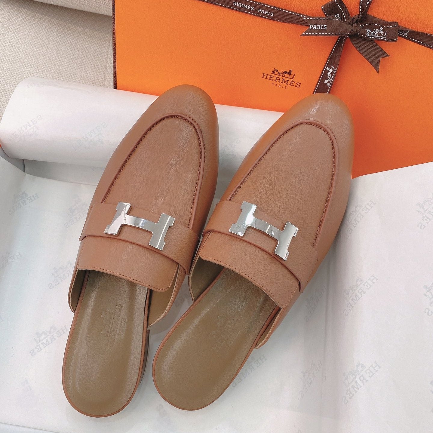 zHERME.S Mule Baby Pink Cowhide 348039