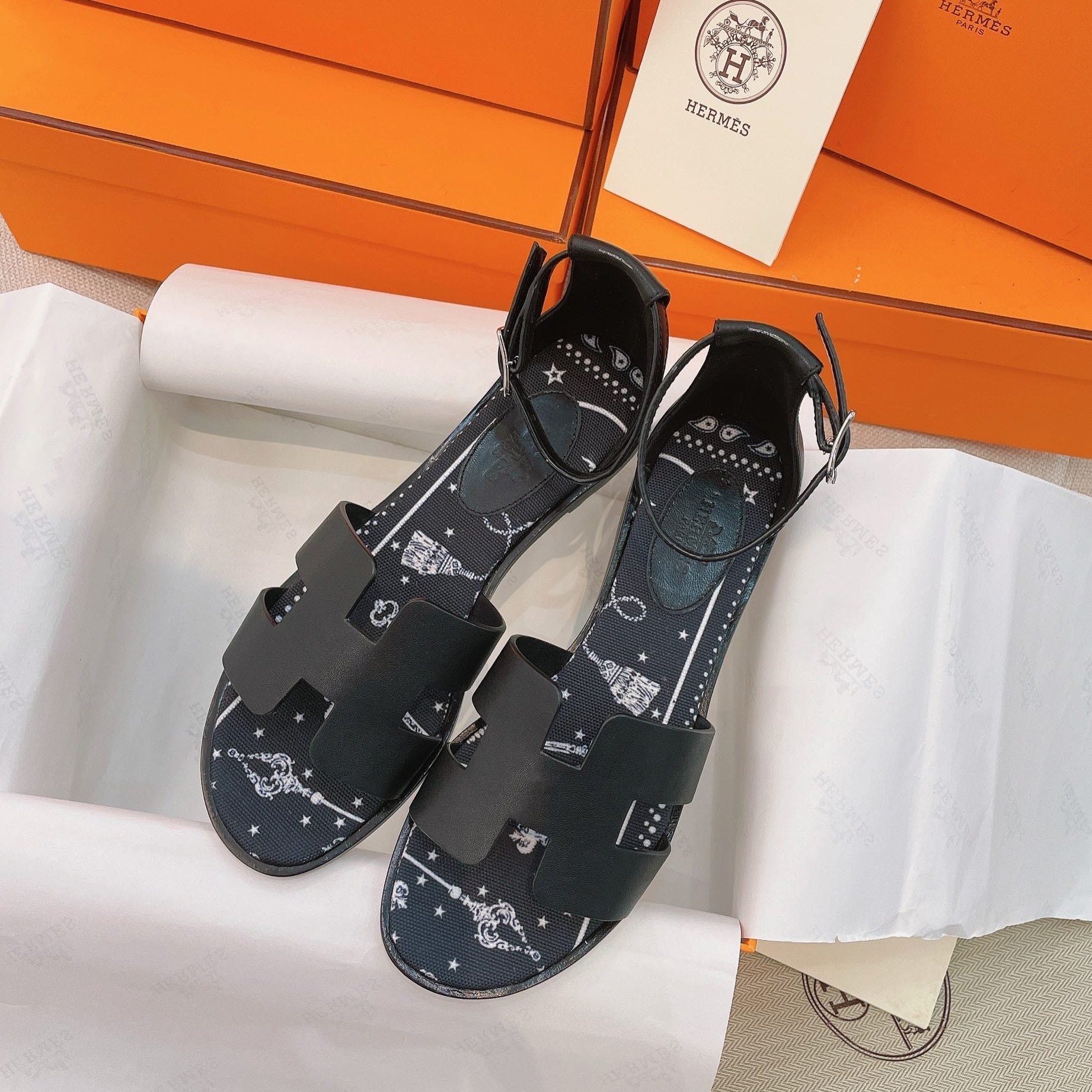 zHERME.S Flat Sandals Black Cowhide 348048