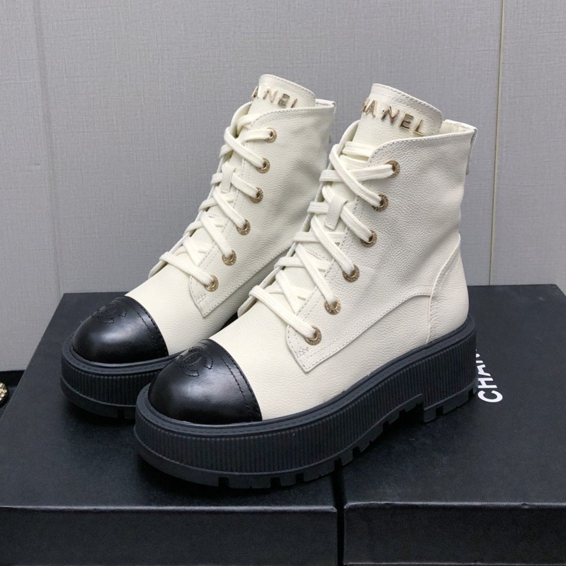 zCHANE.L Martin Short Boots White Mix Black Lambskin