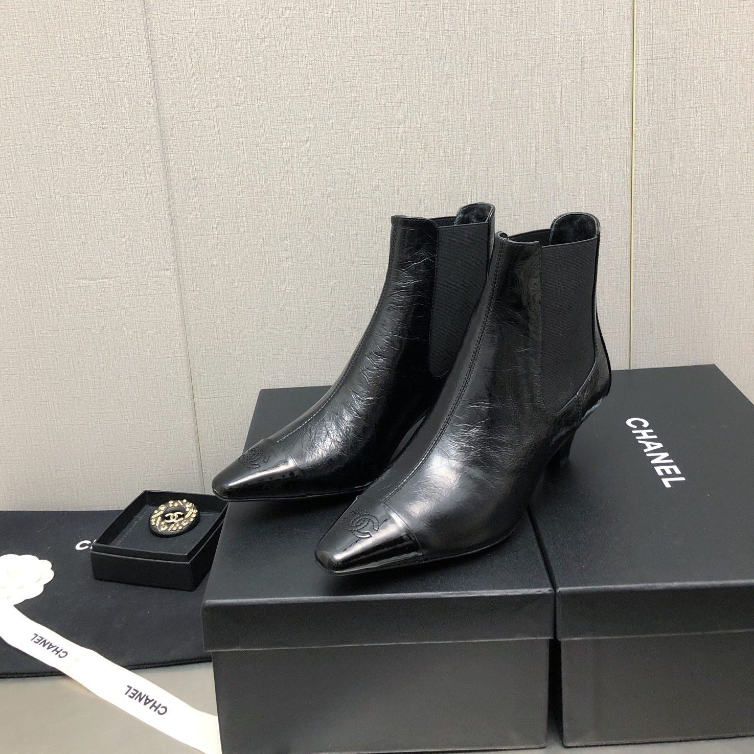 zCHANE.L Short Boots In Black Sheepskin