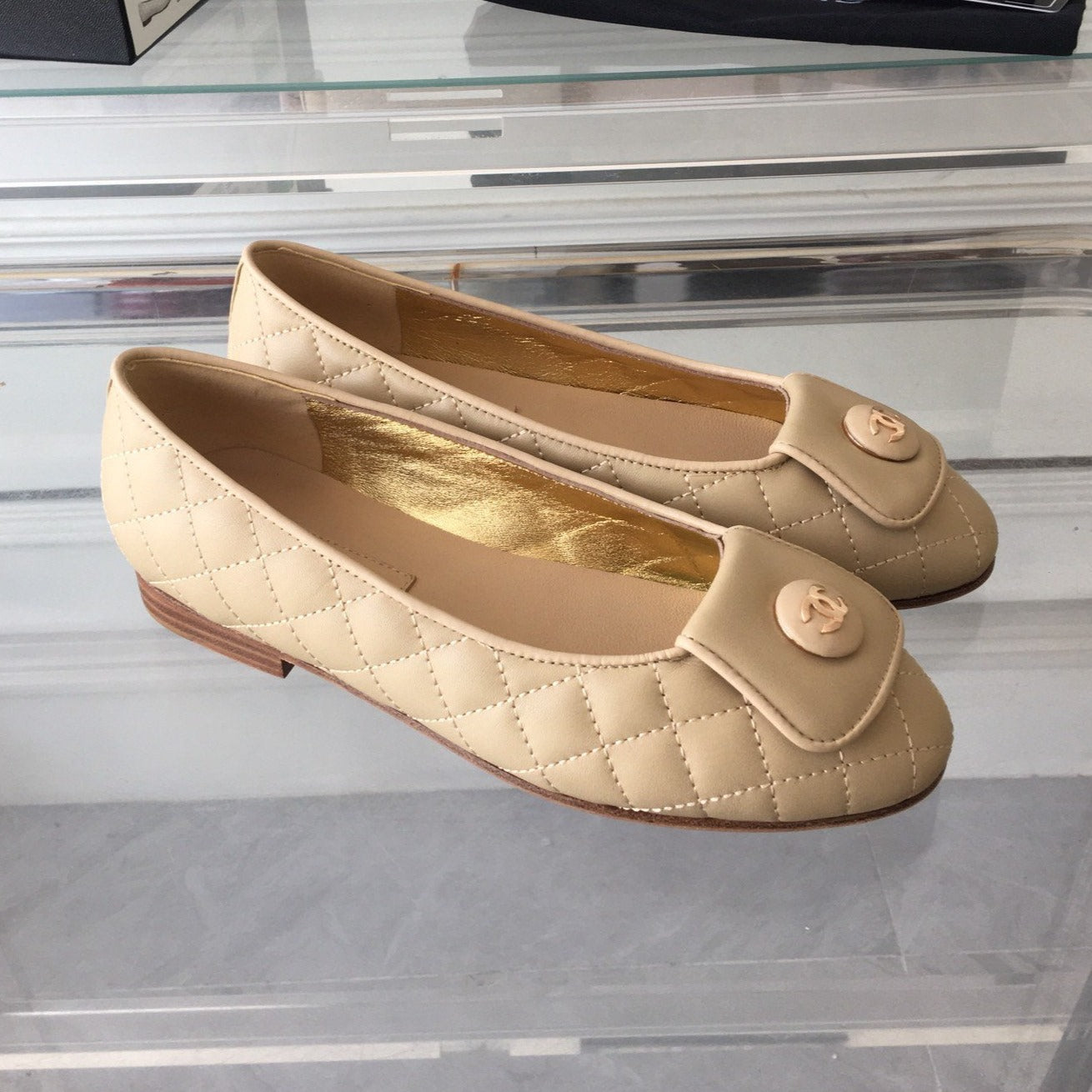 zCHANE.L Ballet Flat Quilted Beige Gold Cc Lock