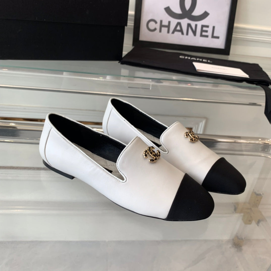 zCHANE.L Loafer White Lambskin Black Grosgrain