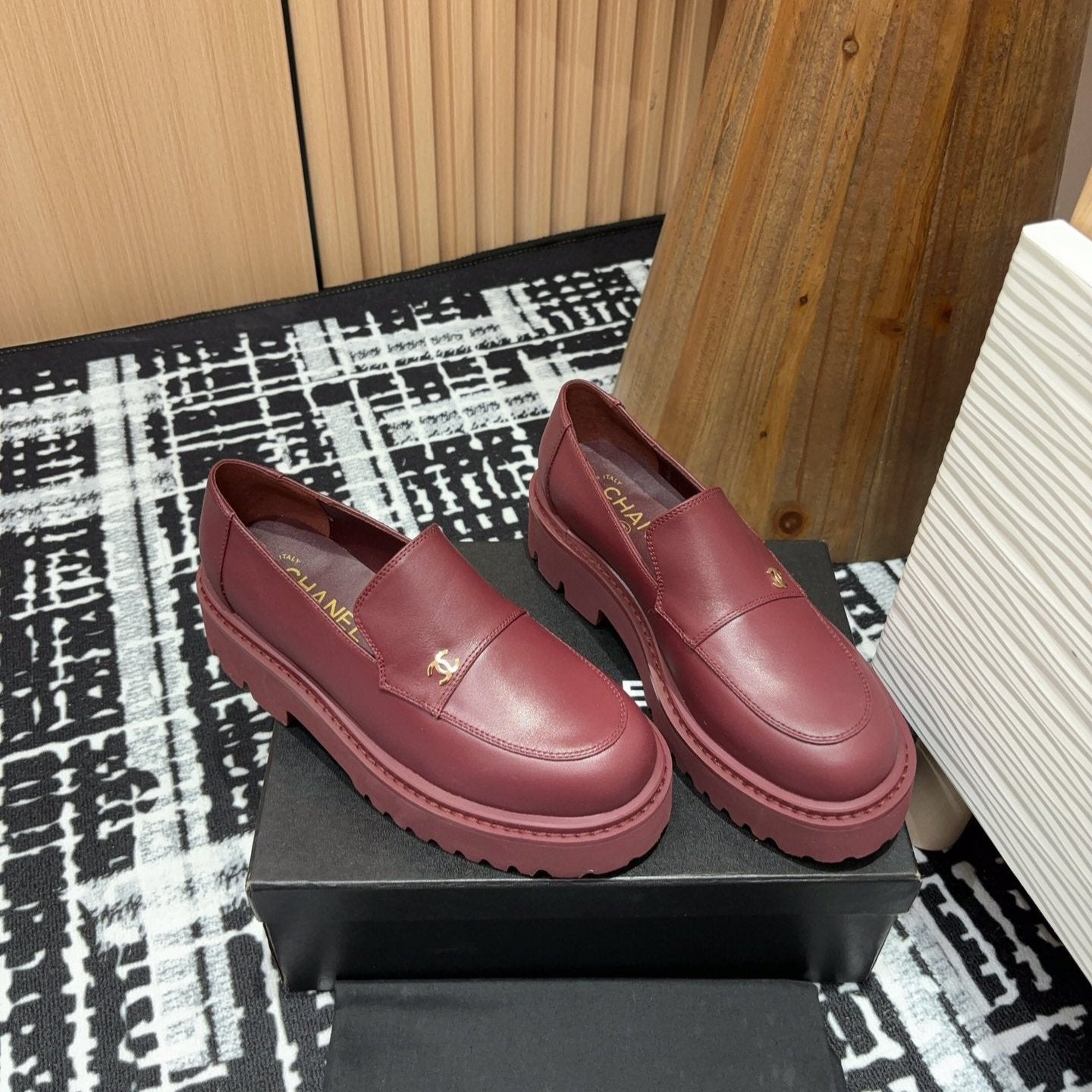 zCHANE.L Moccasins In Burgundy Red Calfskin