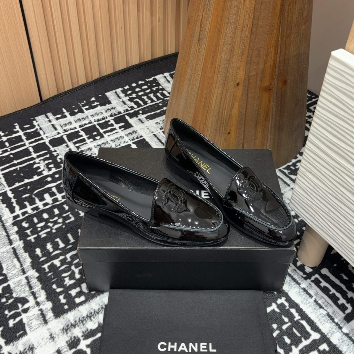 zCHANE.L Cc Moccasins Glossy Black Lambskin