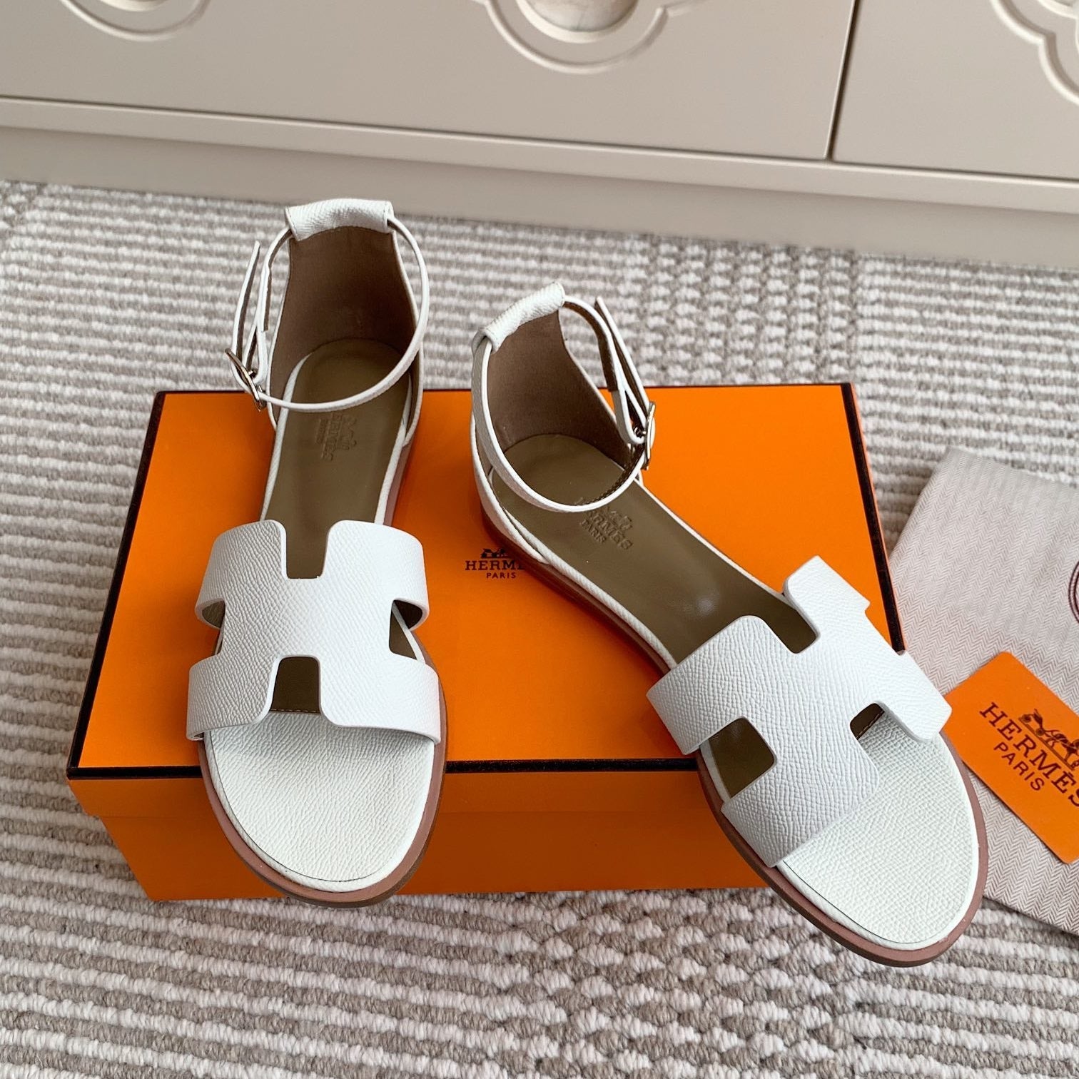 zHERME.S 25 Santorini White Epsom Leather Etoupe Calfskin