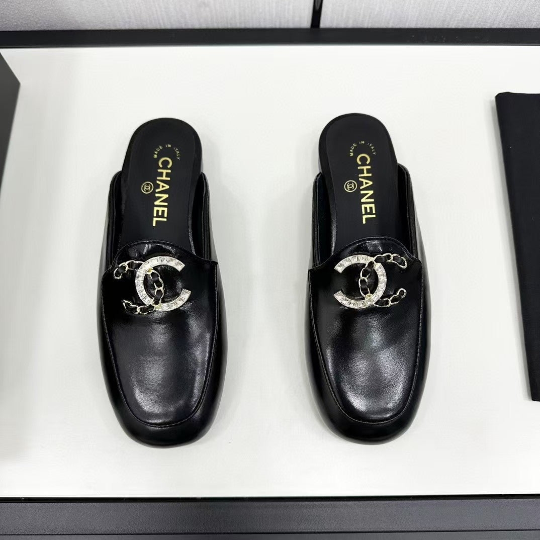 zCHANE.L 25S Double C Buckle Mule Black Calfskin 165980