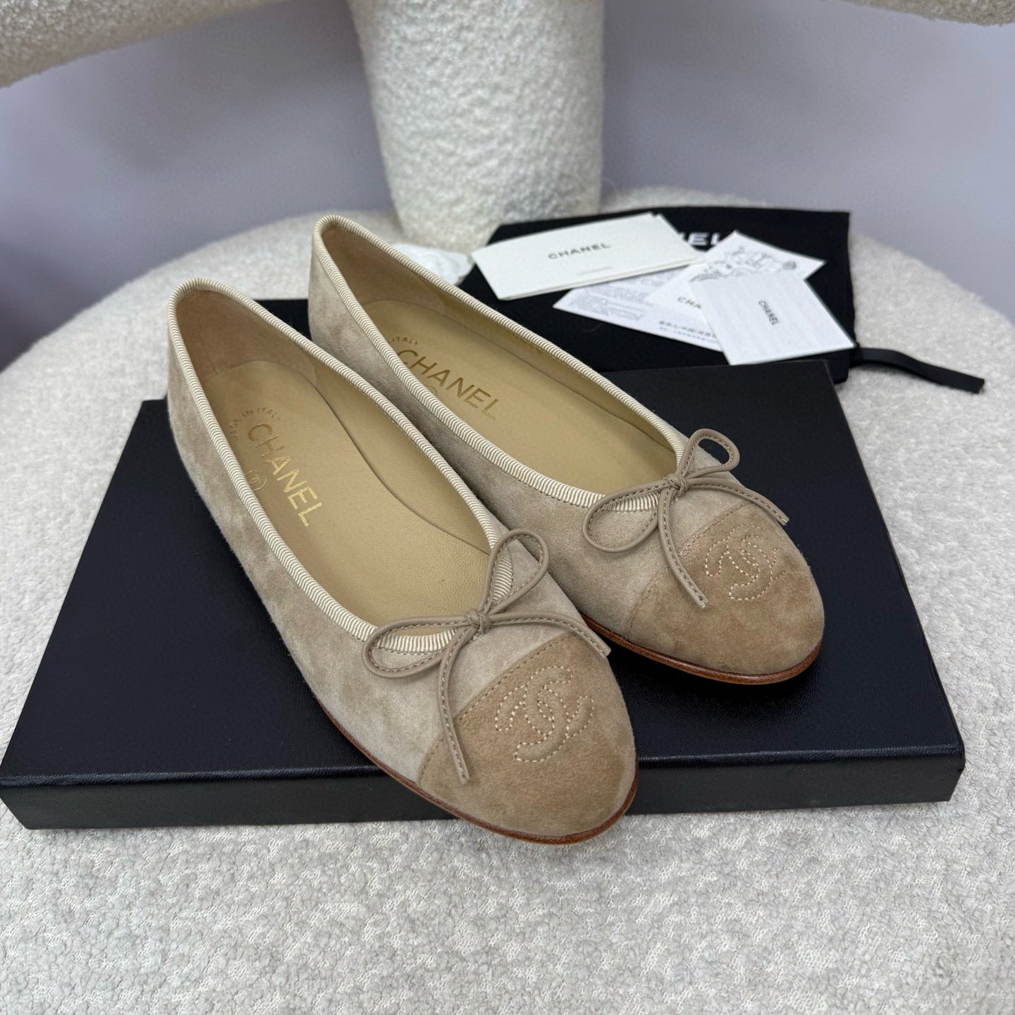 zCHANE.L 25A Ballet Flat Grey Dark Brown Suede