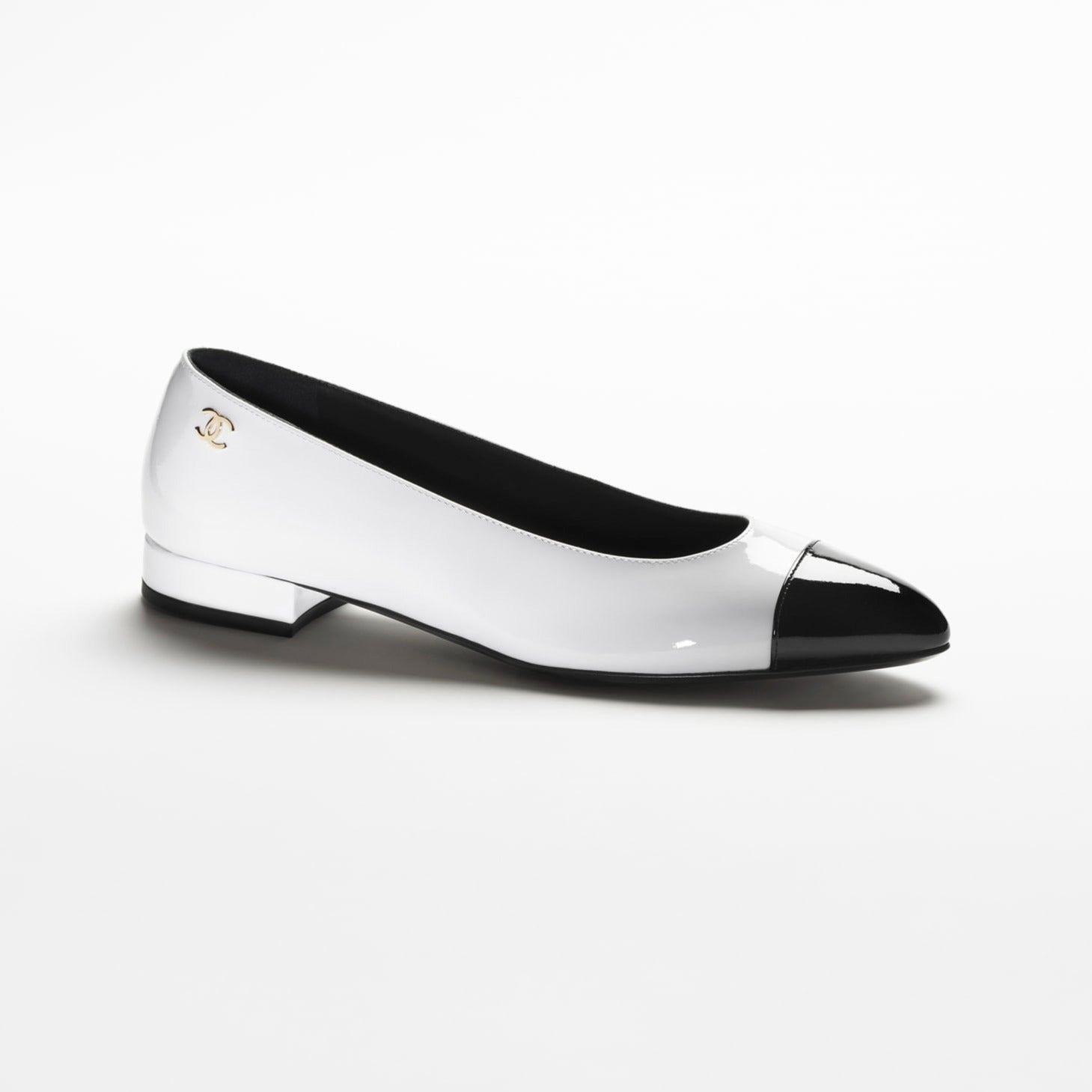 zCHANE.L Ballet Flats White Black Patent Calfskin