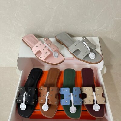 zHERME.S 25 Oran Sandal Calfskin And Studs 245723