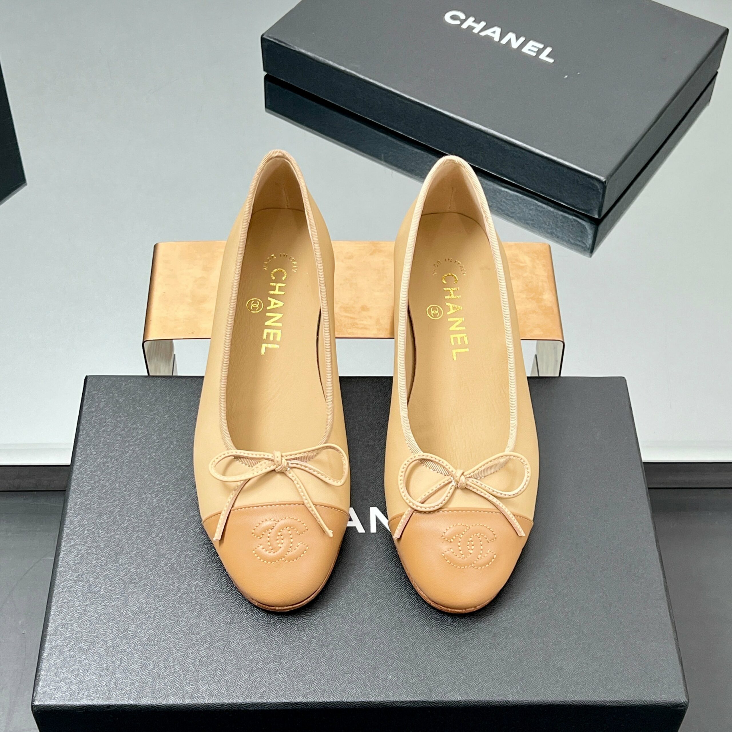 zCHANE.L Ballet Flats 20Mm Beige Sheepskin Mix Gold Pattern 266678