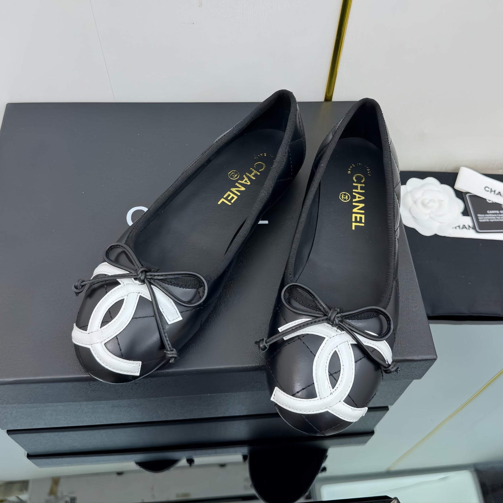zCHANE.L 25 Cambon Ballet Flat Black White Quilted Calfskin