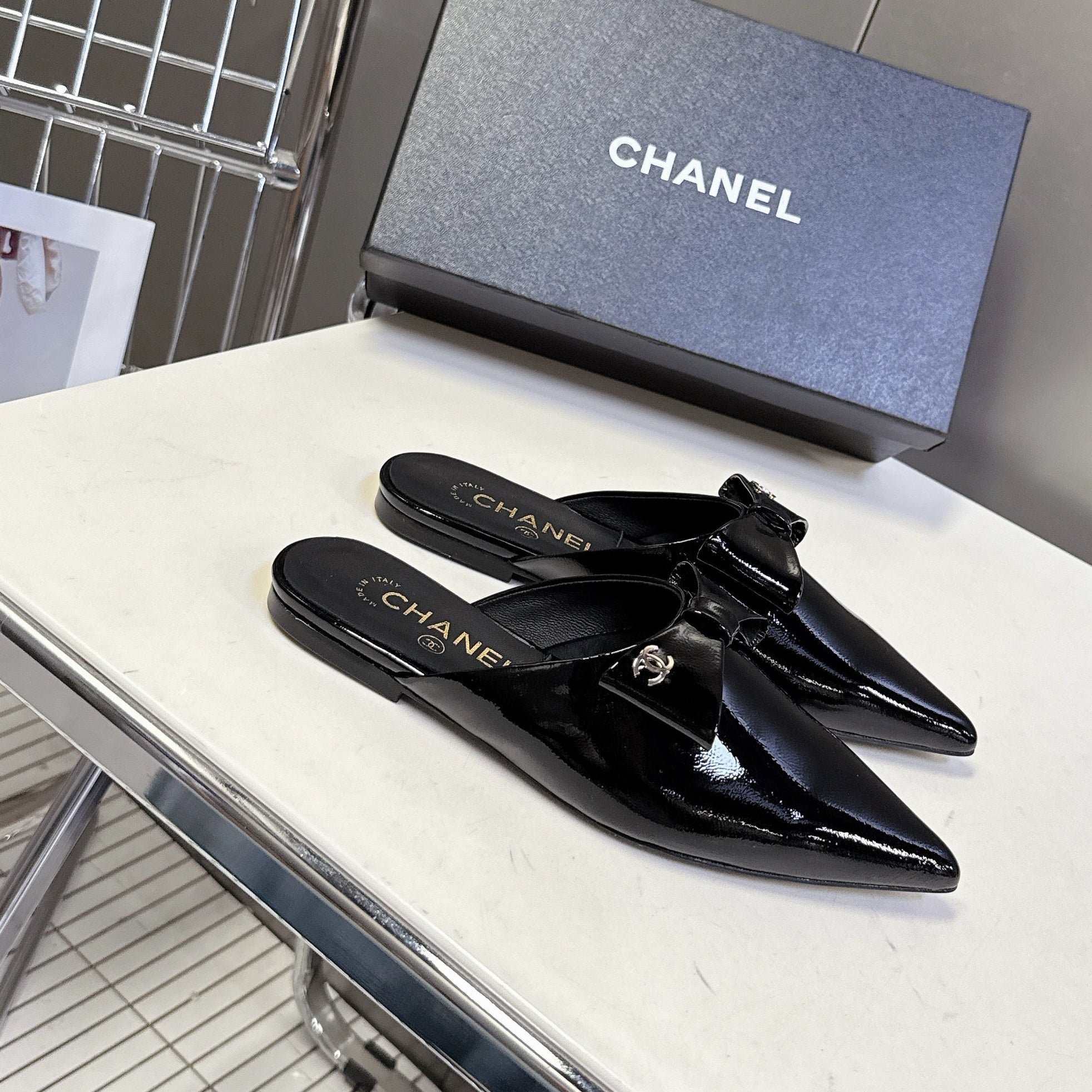zCHANE.L 25 Mules Black Calfskin Patent Leather 353925