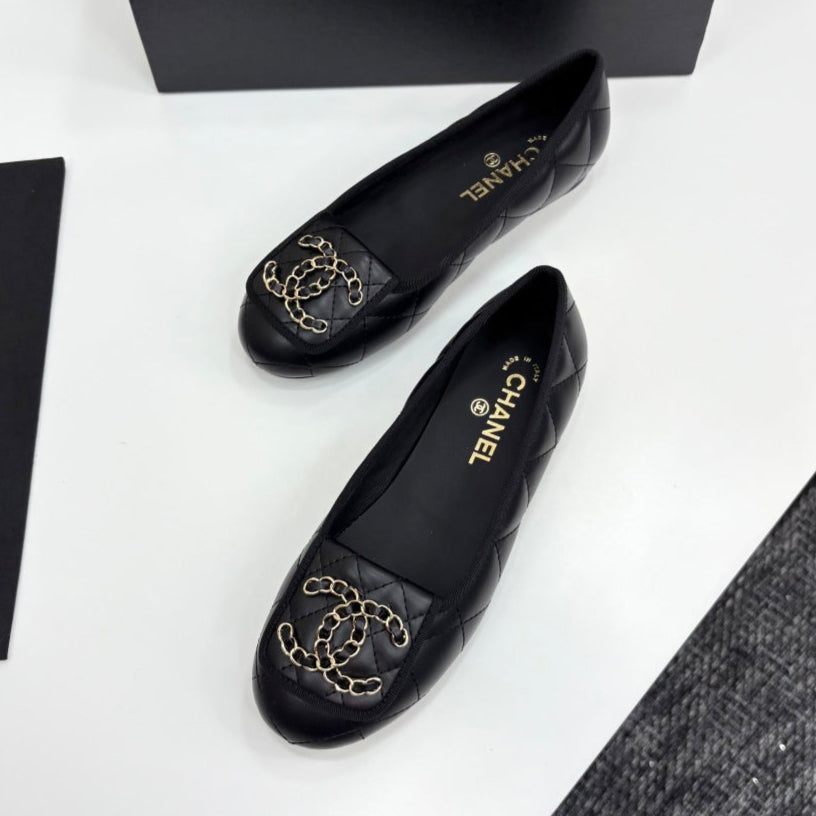 zCHANE.L 25 Ballet Flat Large Logo Black Quilted Calfskin
