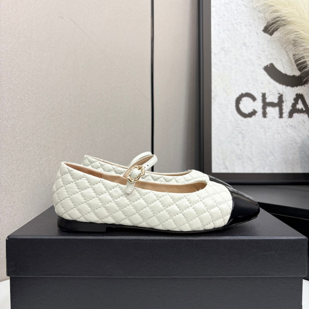 zCHANE.L 25 Cap-Toe Quilted Mary Janes White Sheepskin 352460