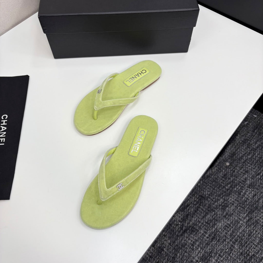 zCHANE.L Crystal Logo Thong Sandal Lime Velvet 352480