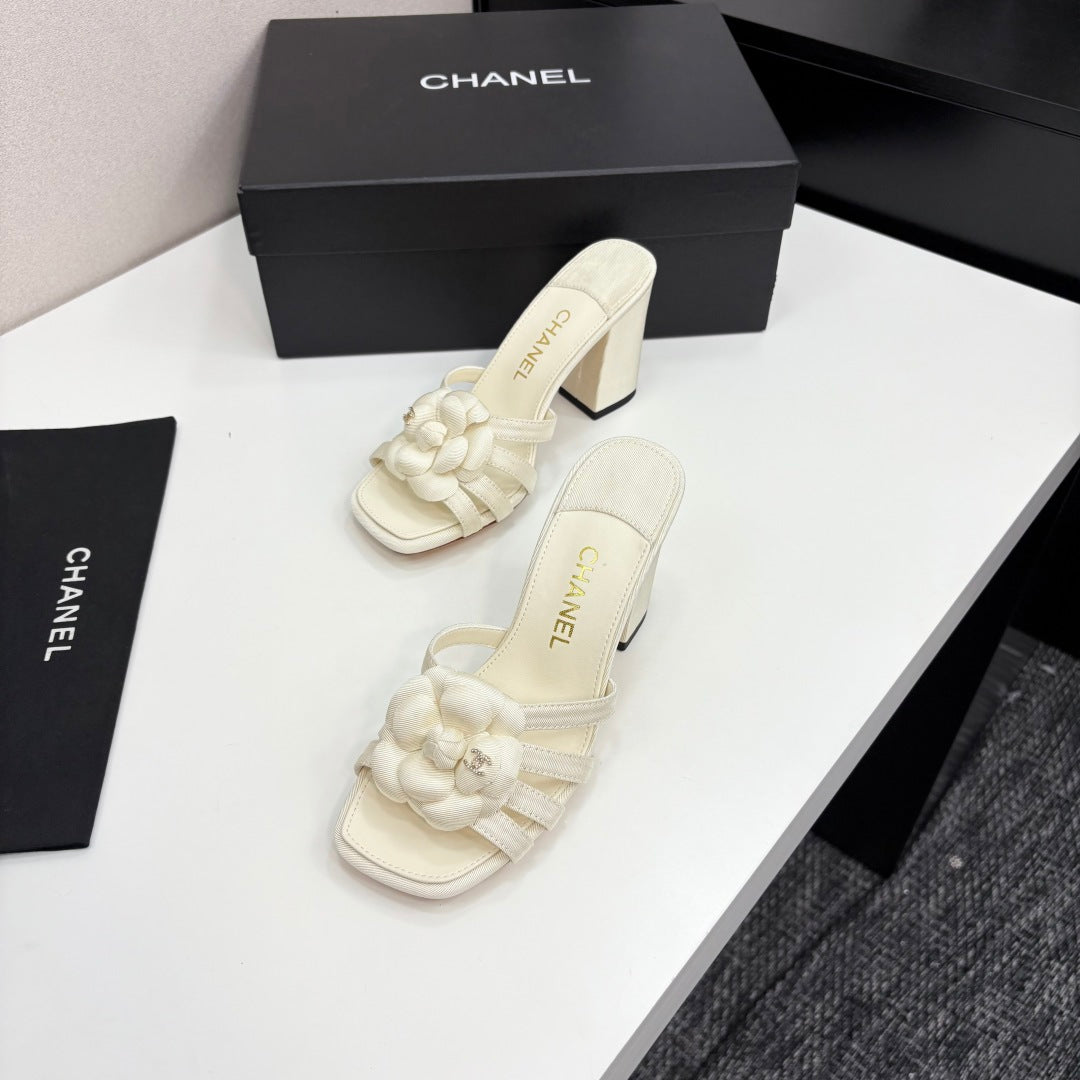 zCHANE.L 25 Camellia Open Heel Mule Sandals 90mm Ivory Sheepskin And Fabric 368840