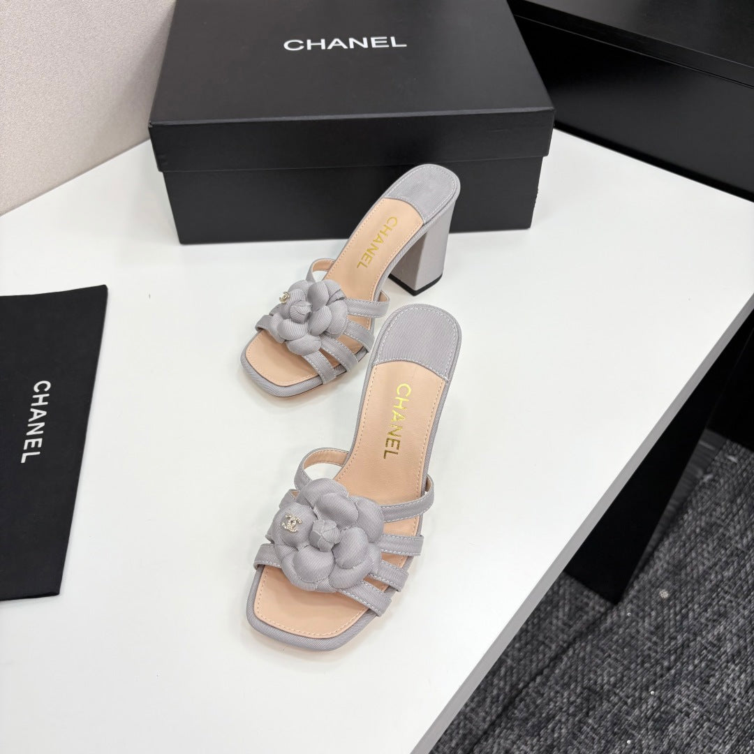 zCHANE.L 25 Camellia Open Heel Mule Sandals 90mm Grey Beige Sheepskin And Fabric 368842