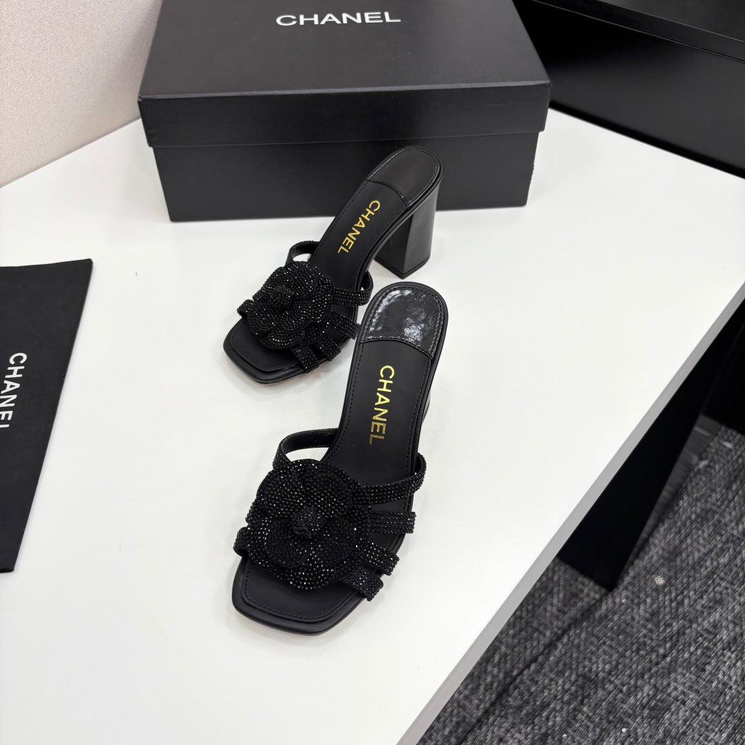 zCHANE.L 25 Camellia Open Heel Mule Sandals 90mm Black Stone Grain And Sheepskin 368844