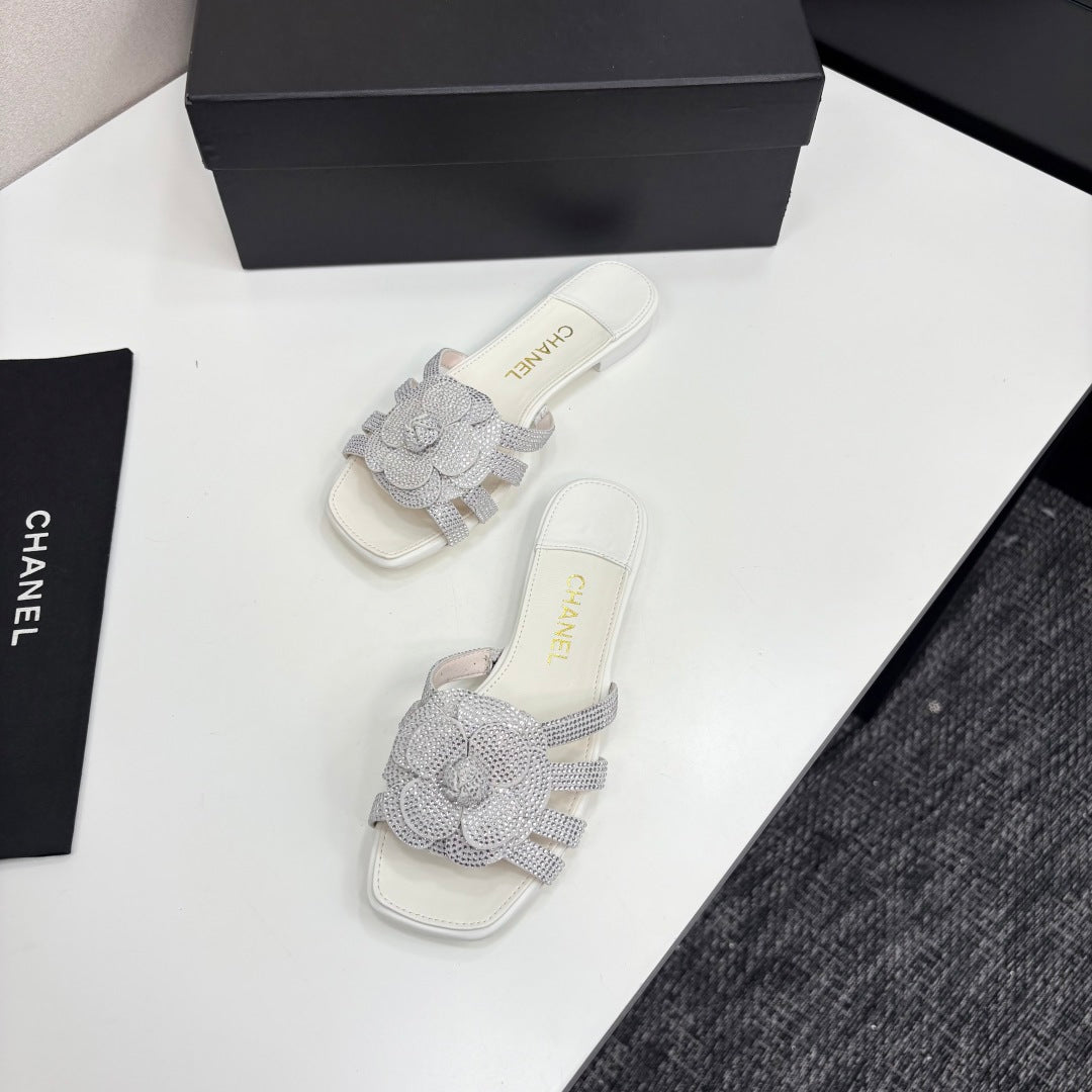 zCHANE.L 25 Camellia Open Flat Mule Silver Stone Grain And Sheepskin 368852