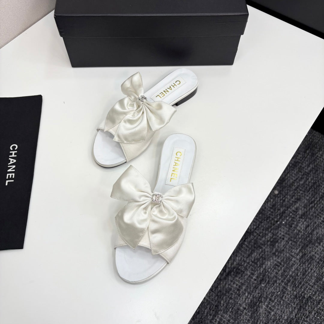 zCHANE.L 25 Big Bow Mule White Satin And Sheepskin 368865