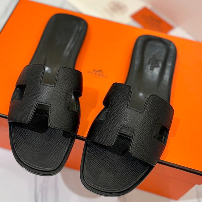 zHERME.S Oran Sandal Black Goatskin 294867