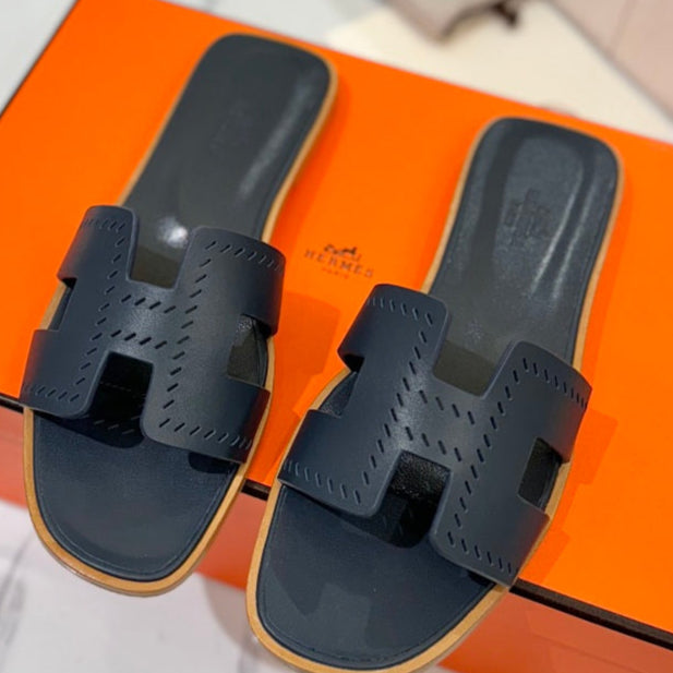 zHERME.S Oran Sandal Black Blue Perforate Cowhide 294870