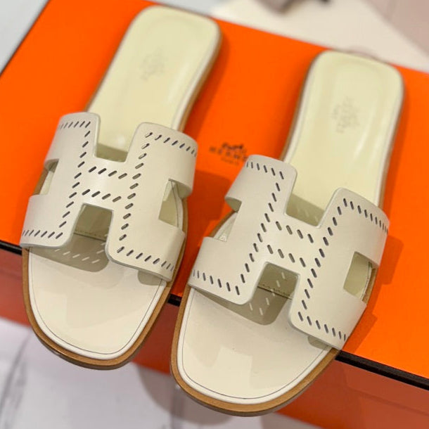 zHERME.S Oran Sandal Pearl Ivory Perforate Cowhide 294878