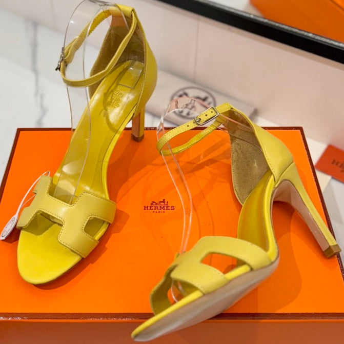 zHERME.S Joy 90Mm Heeled Sandals Yellow Flat Cowhide 294924