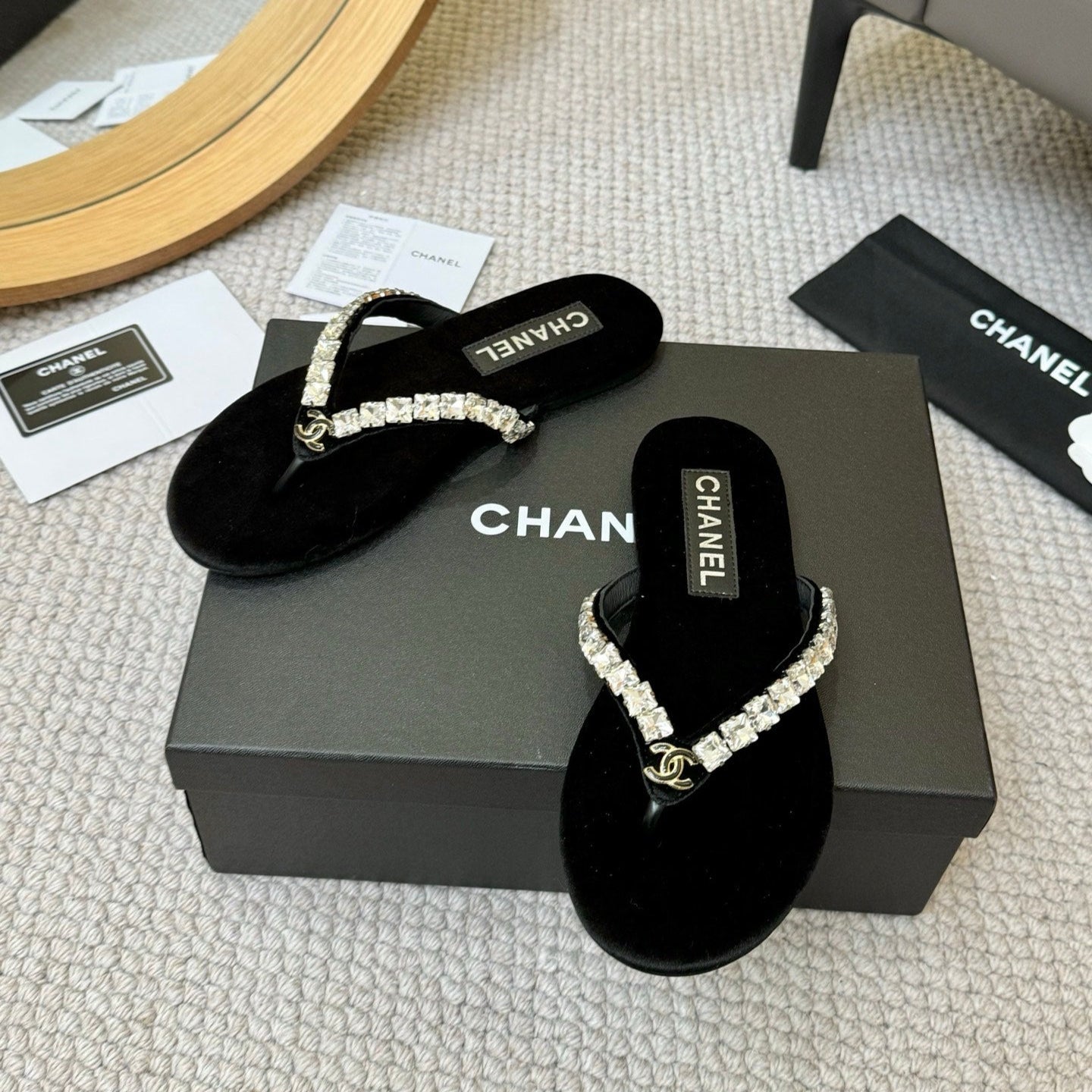 zCHANE.L Diamond Thong Slippers Black Cloth 305866