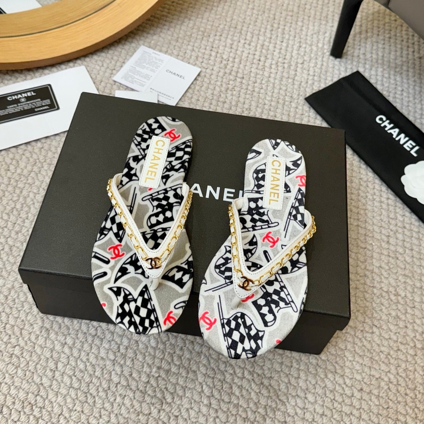 zCHANE.L Chain Strap Thong Slippers Multicolor Cloth Sheepskin Velvet 305867