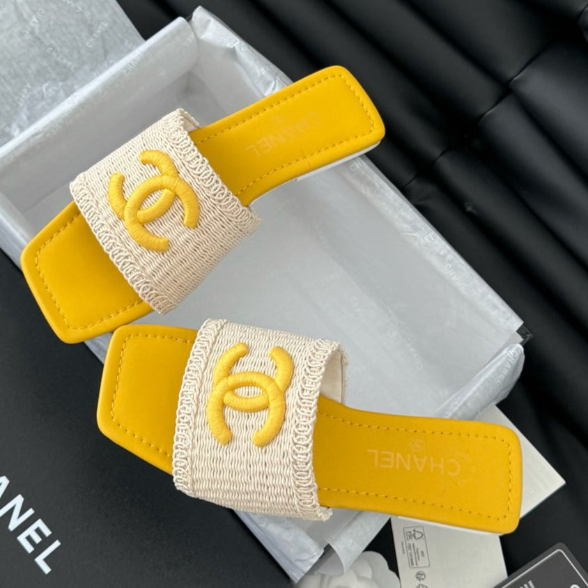 zCHANE.L WOVEN SLIDE IN RAFFIA AND LIGHT YELLOW LAMBSKIN