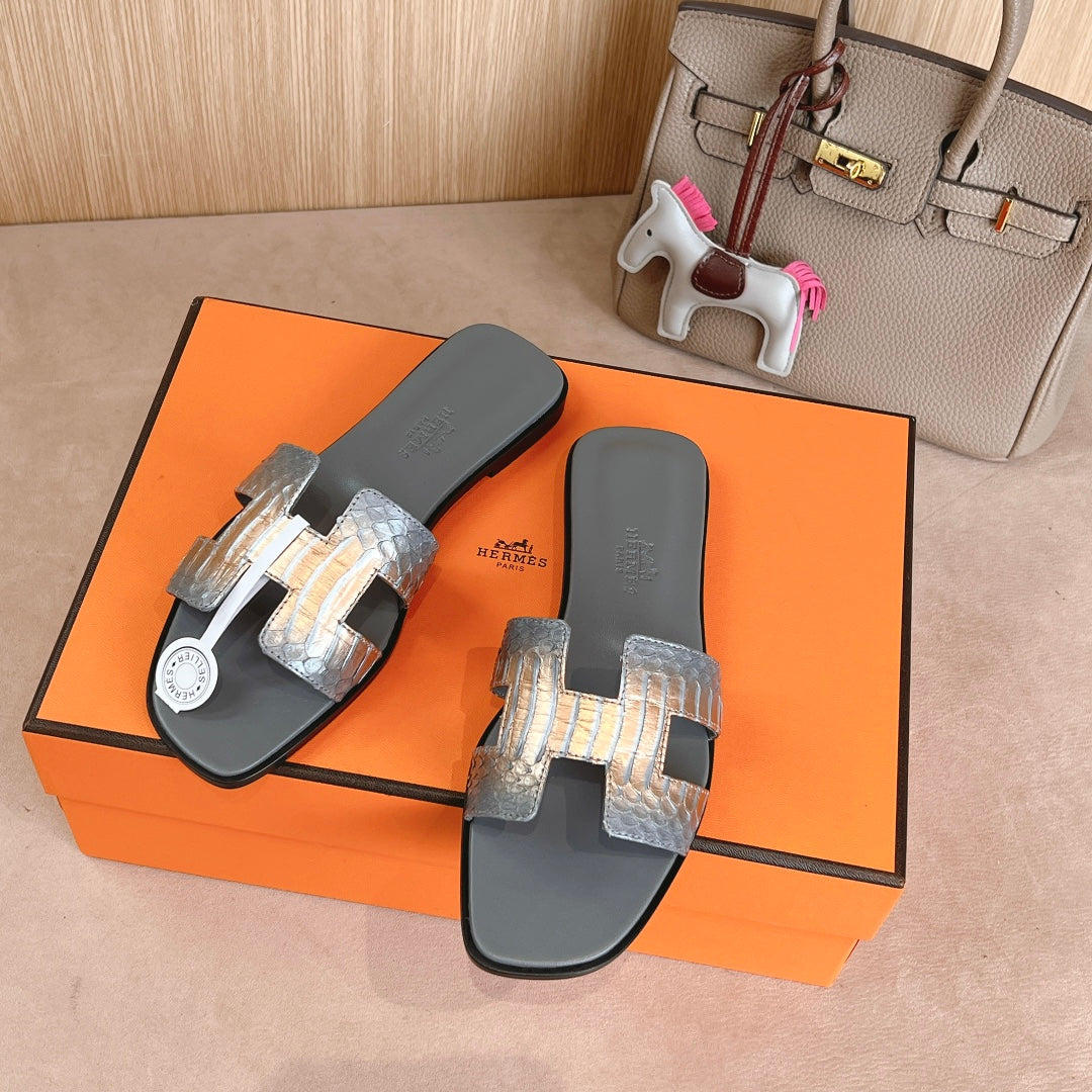 zHERME.S Oran Sandals Grey Calfskin 312775