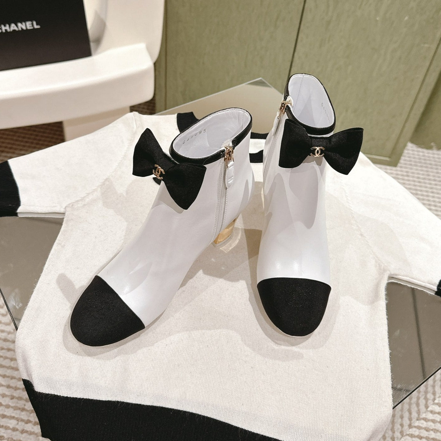 zCHANE.L Cc Short Boost White Pure Lambskin