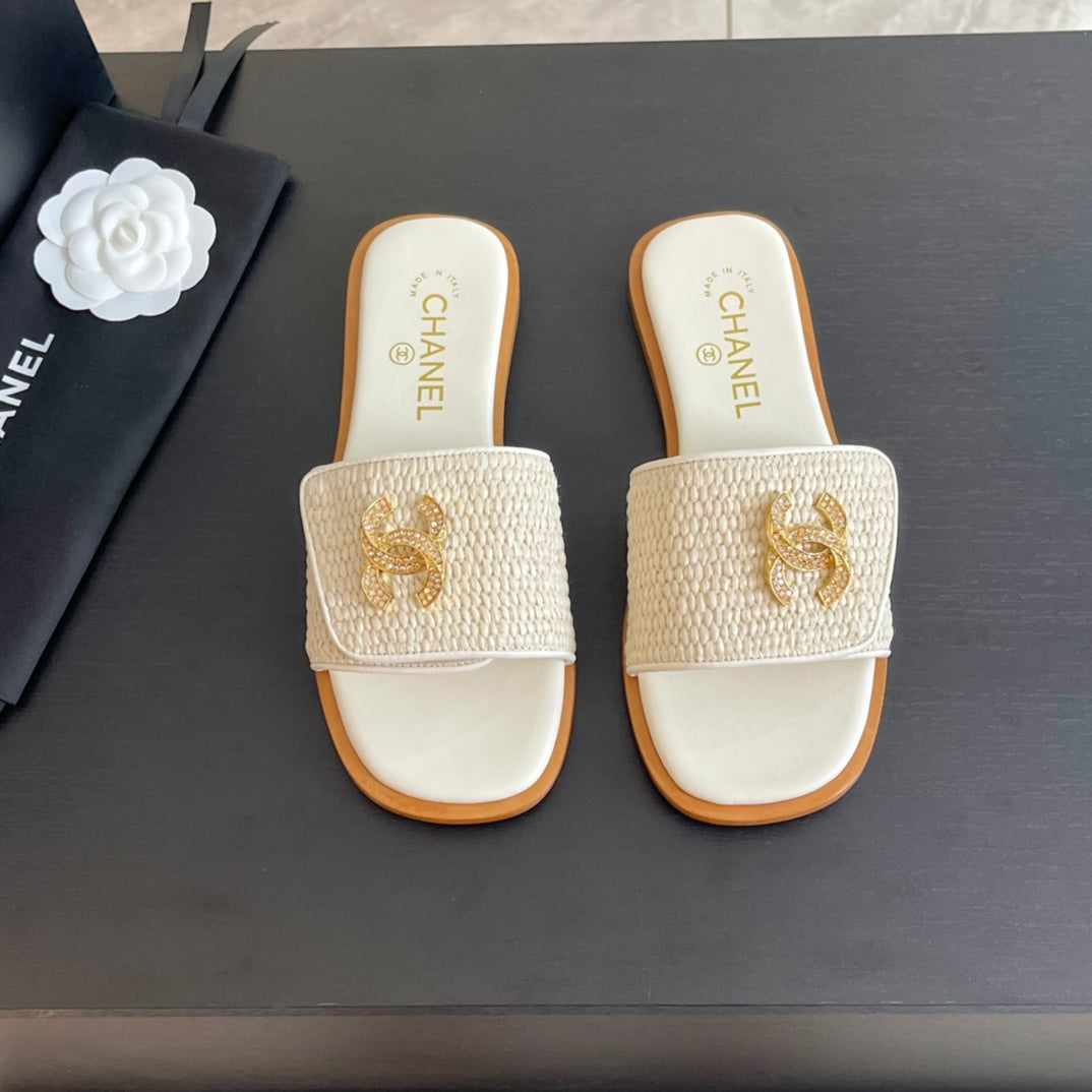 zCHANE.L Logo Mule Sandal 10mm White Lambskin 610370