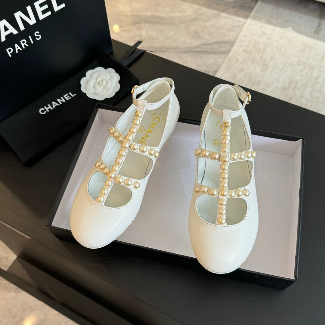 zCHANE.L Mary Janes Shoes White Goatskin With Faux Pearl