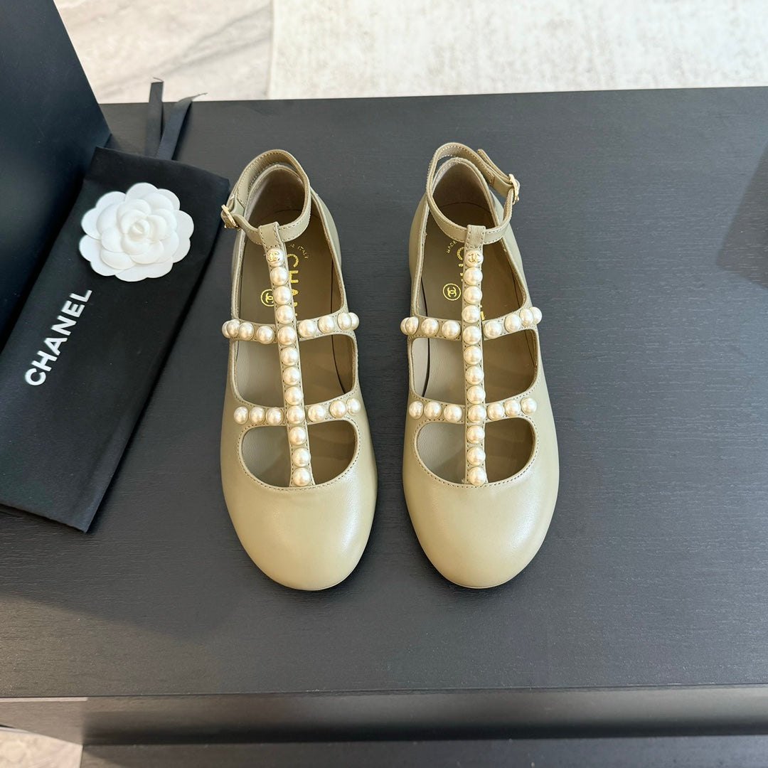 zCHANE.L Mary Janes Shoes Eicru Beige Goatskin With Faux Pearl