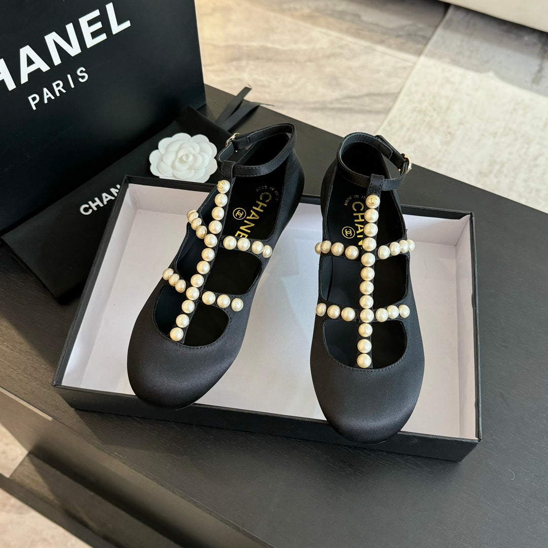 zCHANE.L Mary Janes Shoes Black Goatskin With Faux Pearl