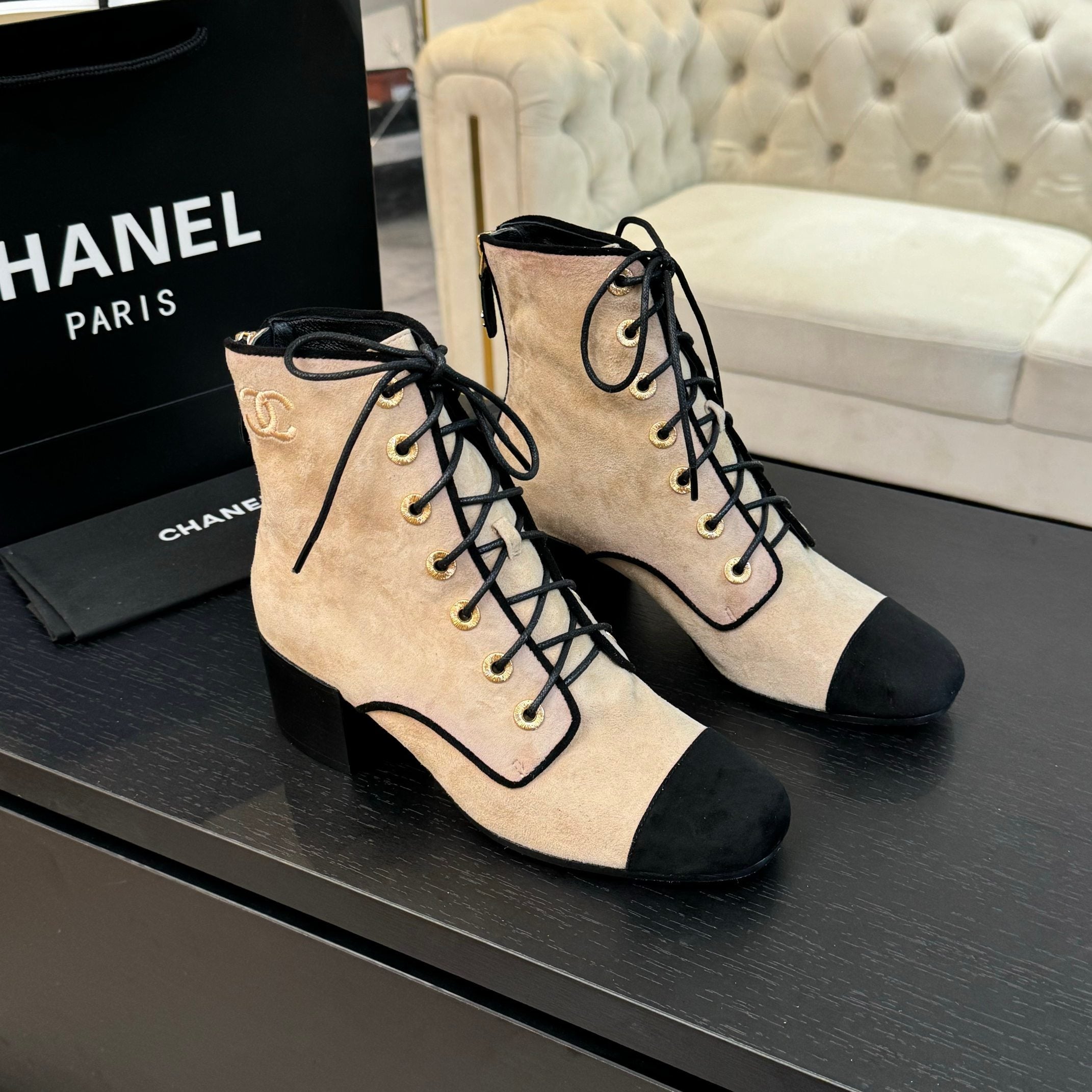 zCHANE.L Cc Lace-Up Short Boots In Sepia Beige Mix Black Suede
