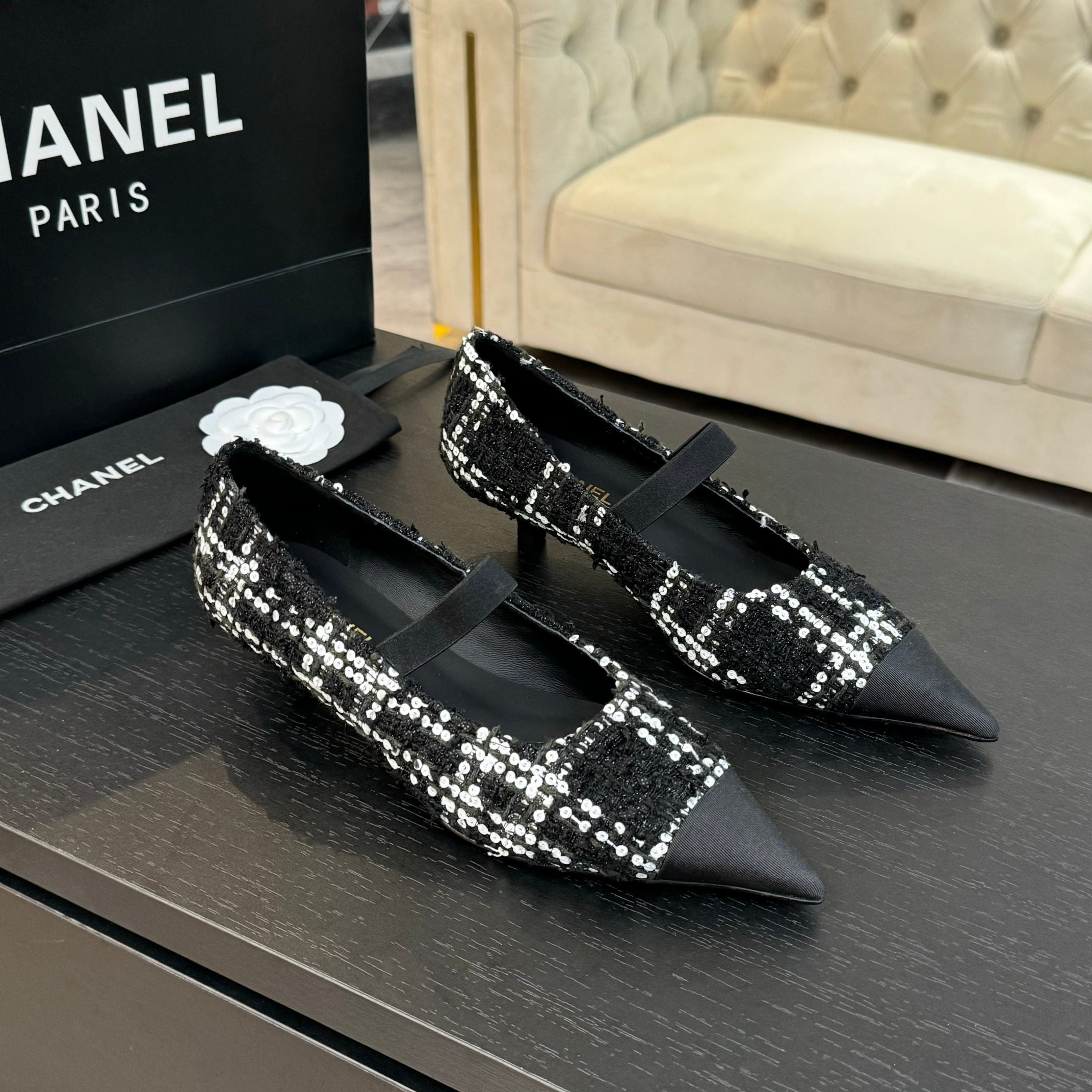 zCHANE.L Mary Jane 35 Pointed Toe Black White Tweed Sequin