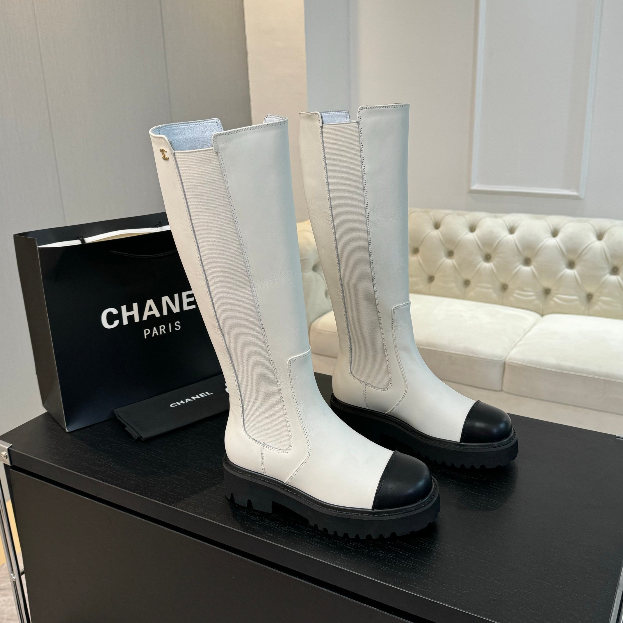 zCHANE.L Cc Chelsea High Boots White Cowhide