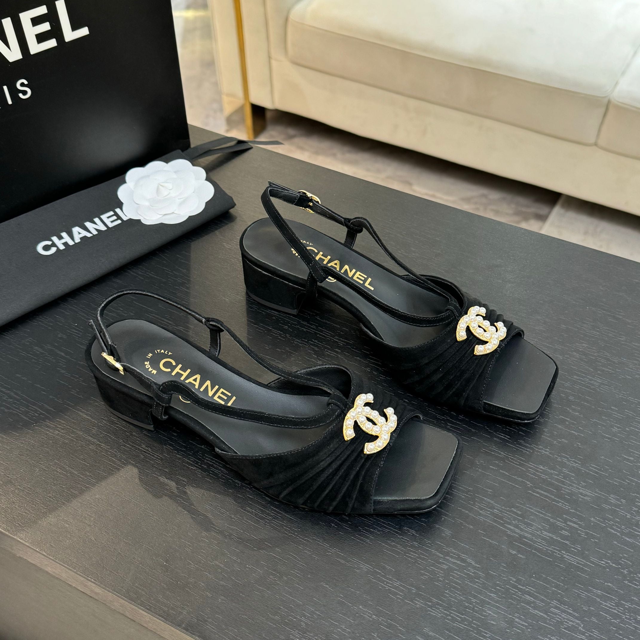 zCHANE.L Cc 25S Sandal Heel 50Mm Black Suede Kidskin Pearl Logo
