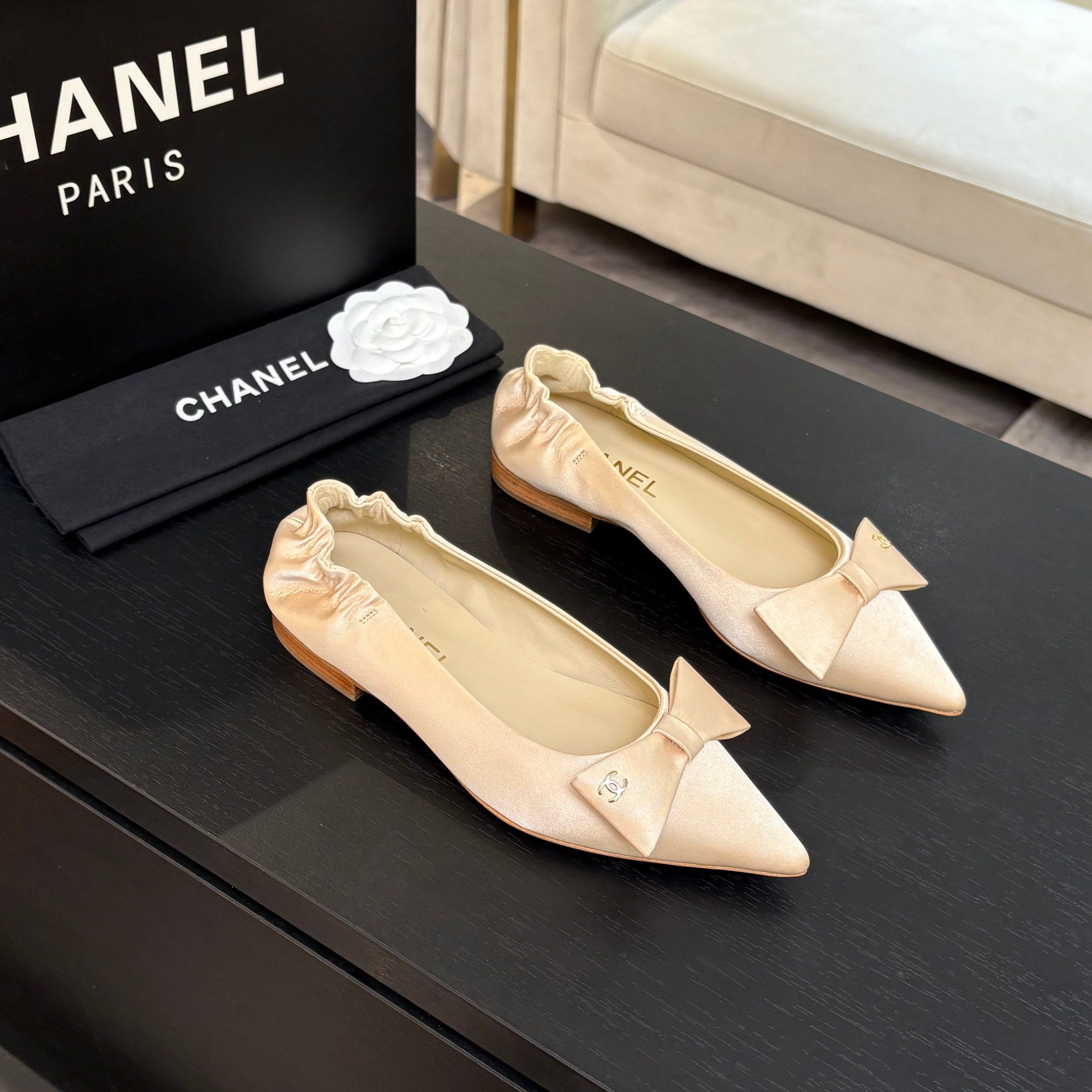 zCHANE.L 25A Ballerina Beige Satin And Sheepskin 373778