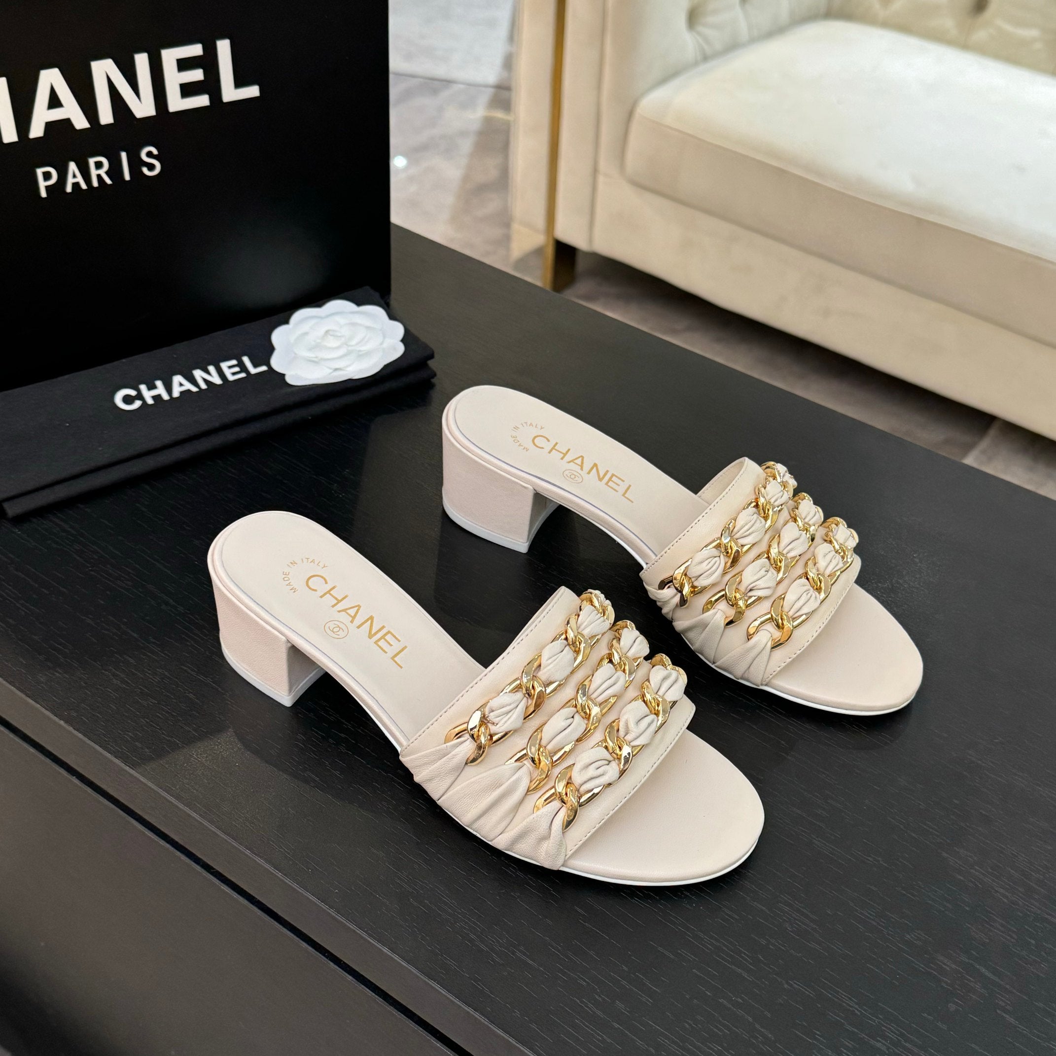 zCHANE.L 25B Heel Mule Sandals 50mm Ivory Sheepskin With Chain 373817