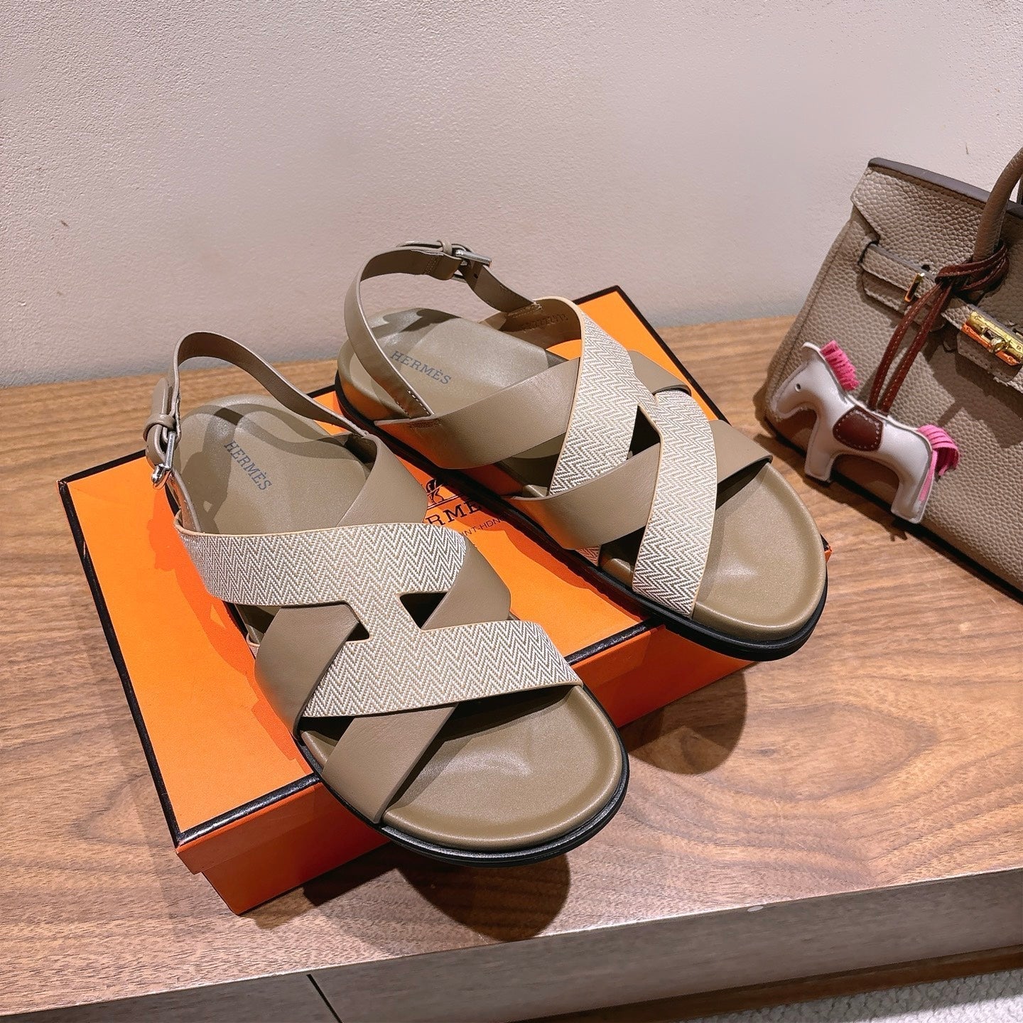 zHERME.S 25 Heracles Sandal Nude Calfskin Light Pink Canvas