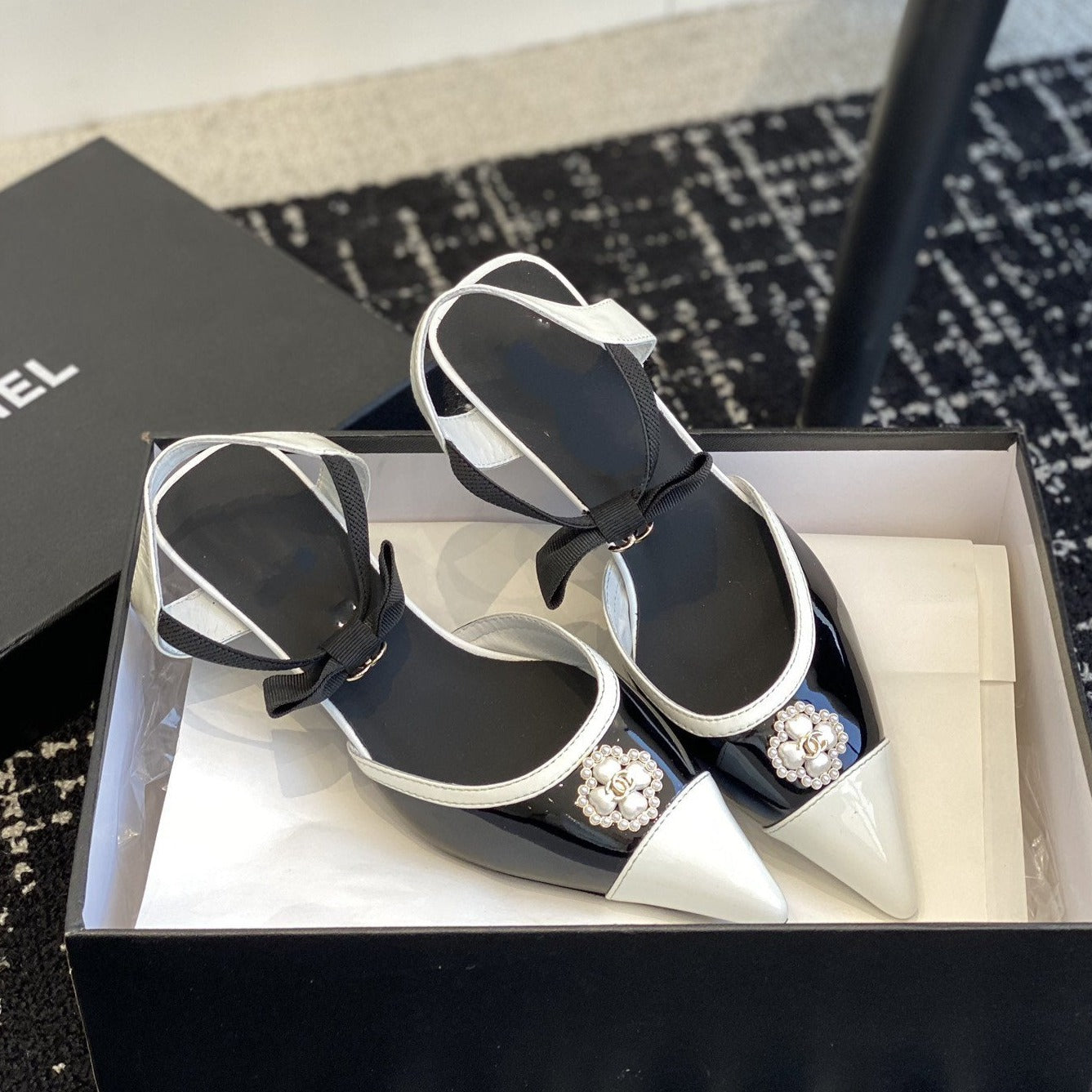 zCHANE.L Slingbacks 45 Black White Patent Calfskin