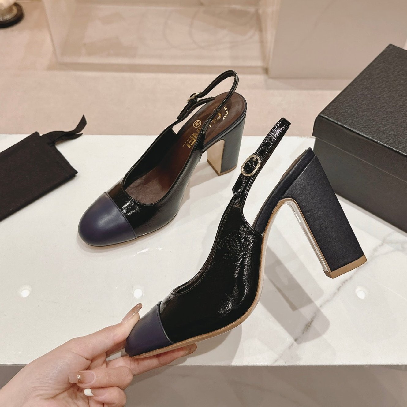 zCHANE.L Cc 24P Slingbacks 95Mm Black Navy Lambskin